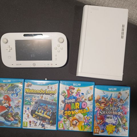 Nintendo Wii U med 4 spill