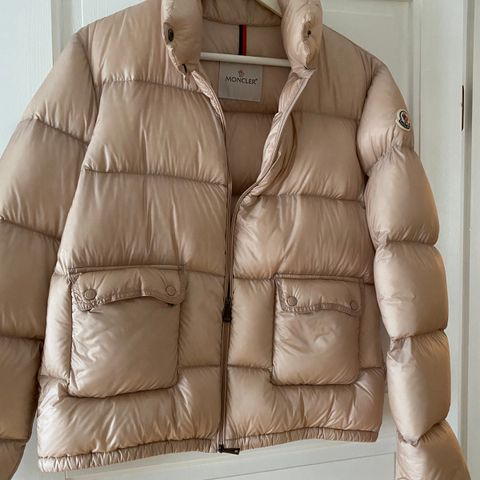 Moncler dunjakke modell Lannic Guibbotto str 4