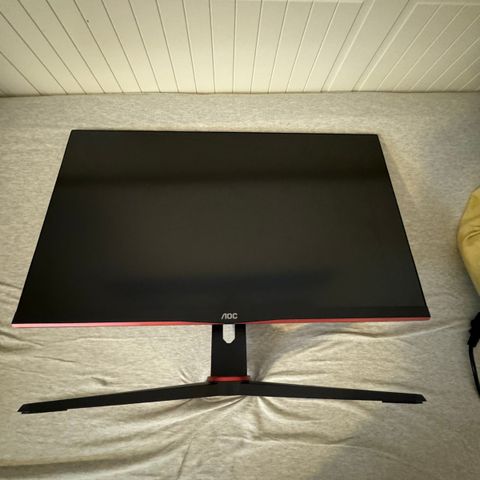 AOC gaming skjerm 27’ 165hz ødelagt