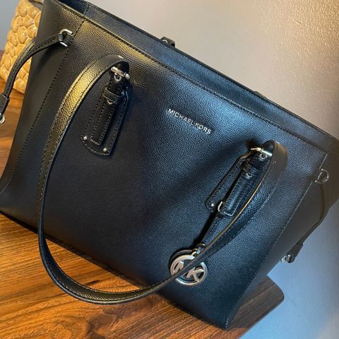 Michael Kors Voyager Tote bag