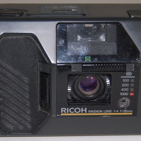 RICOH  XF 30D Riquartz  Point n Shoot Analog camera, Rikenon 4/35mm*LES