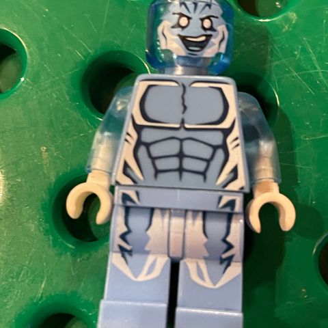 Lego minifigur Electro - Medium Blue Outfit, Trans-Medium Blue Head