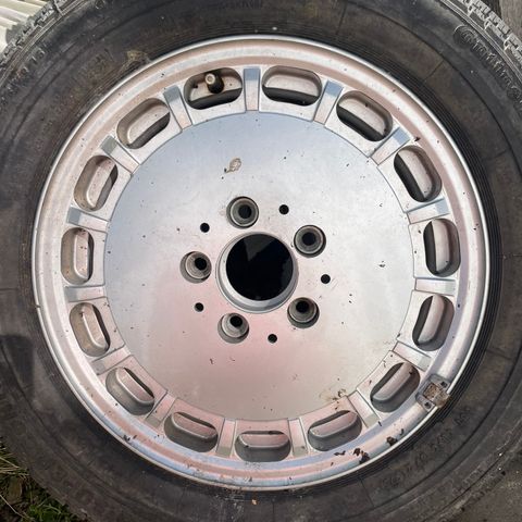 Mercedes 15" Kumlokk felger til 123 og 126