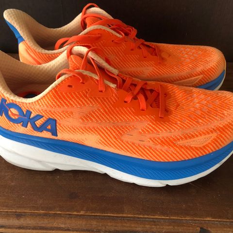 Hoka Clifton 9, NYE str herre 43 1/3