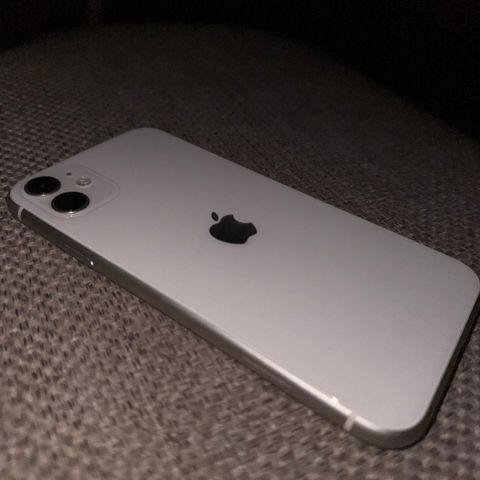 Hvite iphone 11, 64Gb.