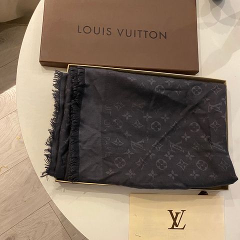 Louis Vuitton Chale Monogram Anthraci skjerf