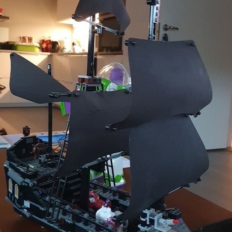 Lego The Black Pearl  vurderes solgt.