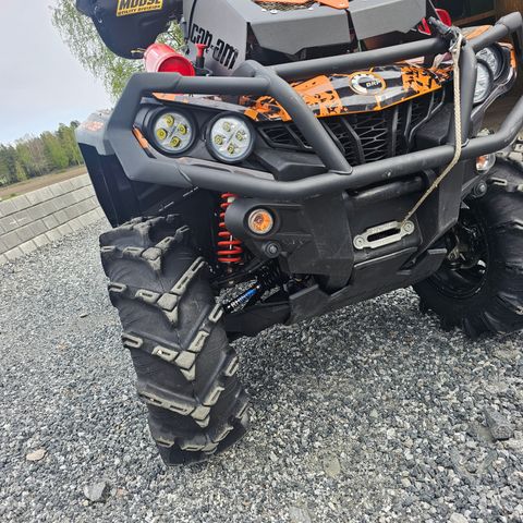 ATV Canam R14 Felger med brukt ITP Cryptid 27x10-14 dekk til salg