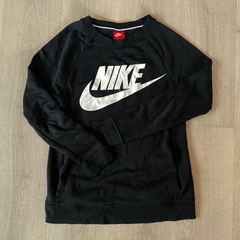 Nike Sweatshirt størrelse XS (S)