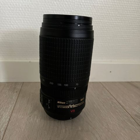 Nikkor linse 70-300 mm