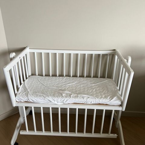 Bedside crib