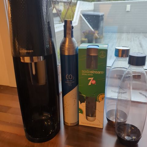 Sodastream. Ny kullsyre. Flaske dws.