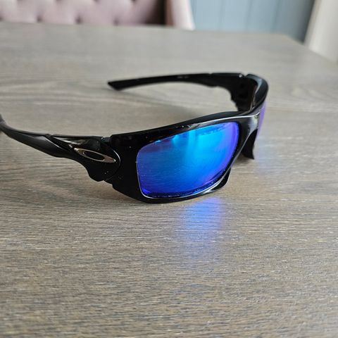 Oakley Scalpel