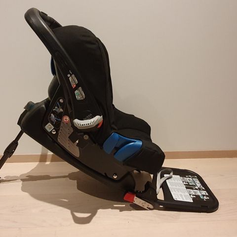 Britax barnesete + ISOfix Base i veldig god stand,