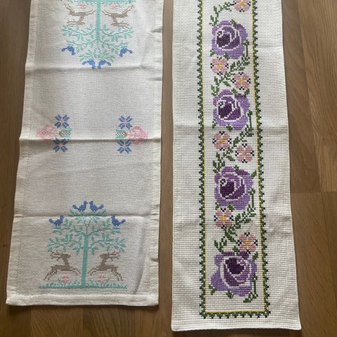 2 broderte løpere