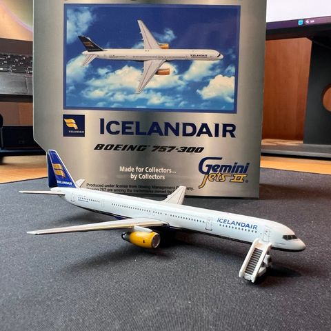 Modellfly Icelandair 757-300 1:400 GeminiJets