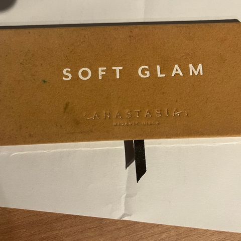 Soft glam palette