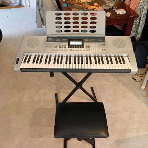 Supreme m12 keyboard +stol og stativ