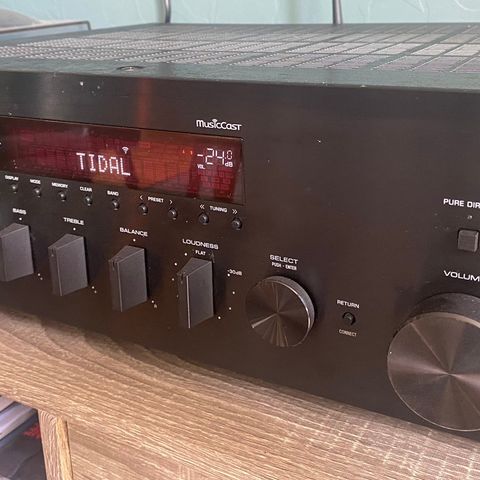 Yamaha R-N803D Stereoreceiver