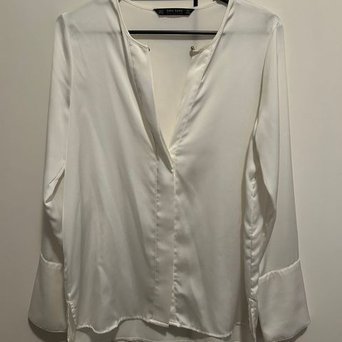 Offwhite bluse str. M fra Zara