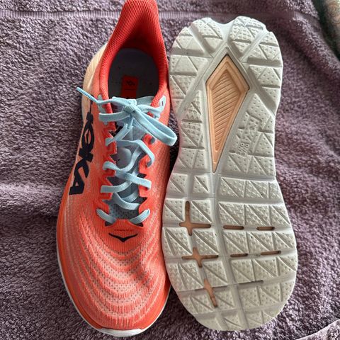 Hoka WMach5 str 42