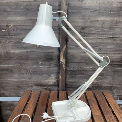 Retro skrivebordslampe med TUNG sokkel.