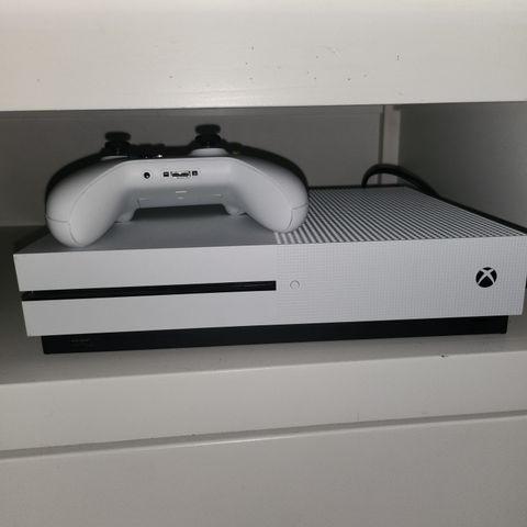 Xbox One S