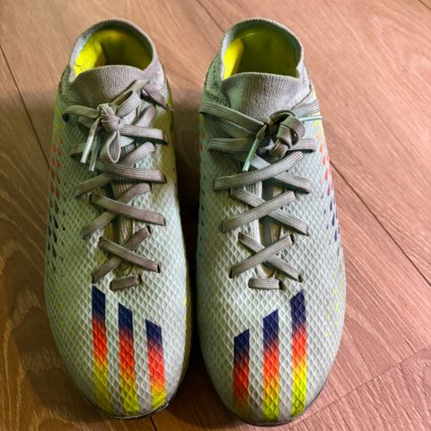 Adidas fotballsko str 38