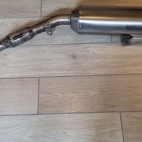 Akrapovic eksosanlegg