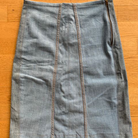 Jeans skjørt str 36-38 håndlaget