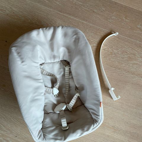 Stokke newborn seat