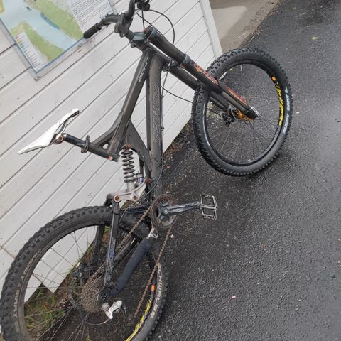 specialized downhill str M