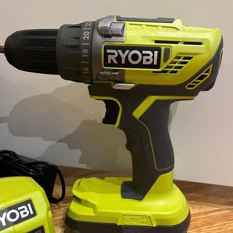 Ryobi drill-sett brukt 1 gang!