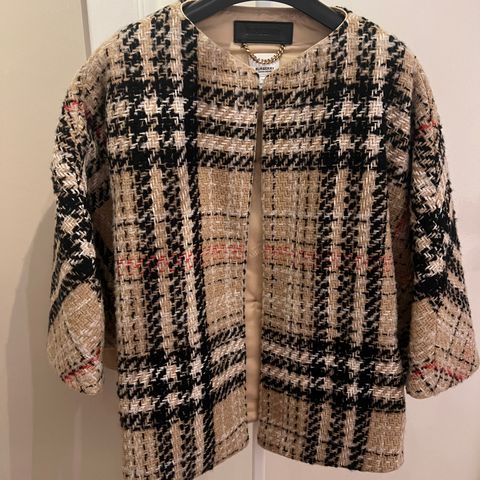 Burberry cape selges