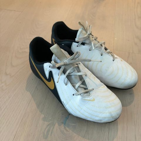 Lite brukt Nike phantom fotballsko, str. 38