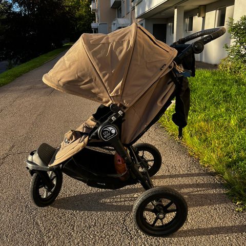 City Elite baby jogger