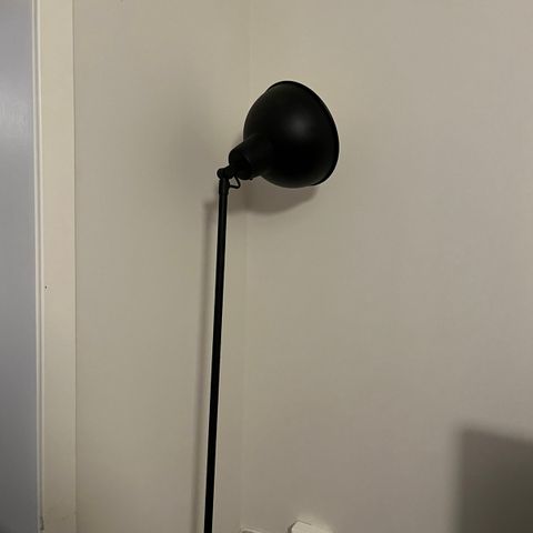 Gulvlampe matt svart fra IKEA