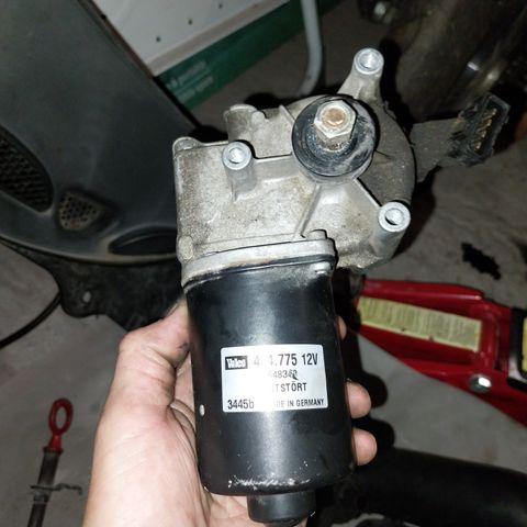 V70 2006 Vinduspusser motor frontrute