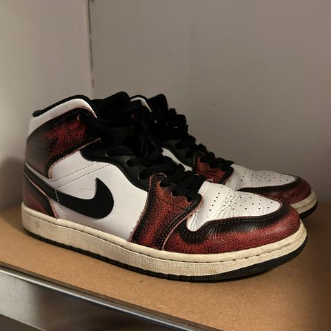 jordan 1 mid wear-away chicago