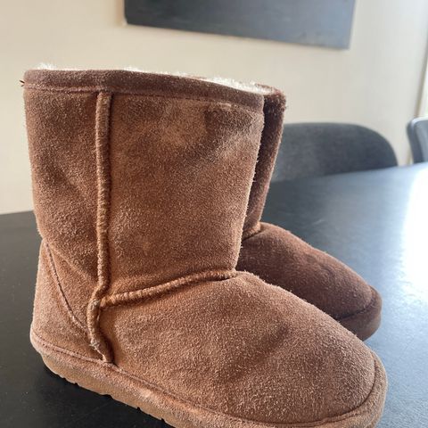 Uggs-lignende sko fra Under Woods