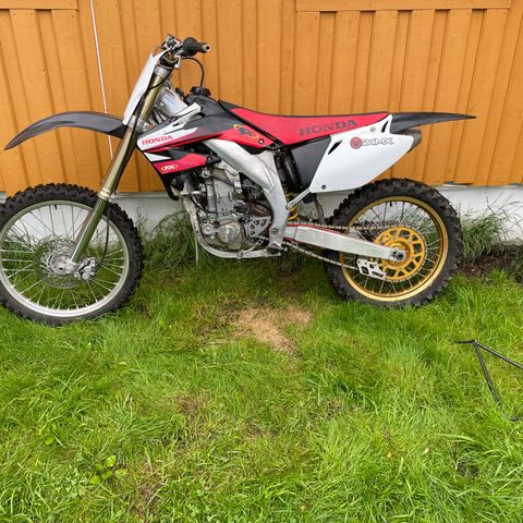 Honda CRF450R selges i deler