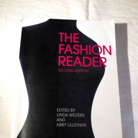 The Fashion Reader, Linda Welters and Abby Lillethun