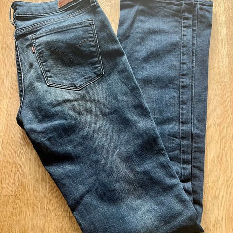 Levis Demi curve str 29