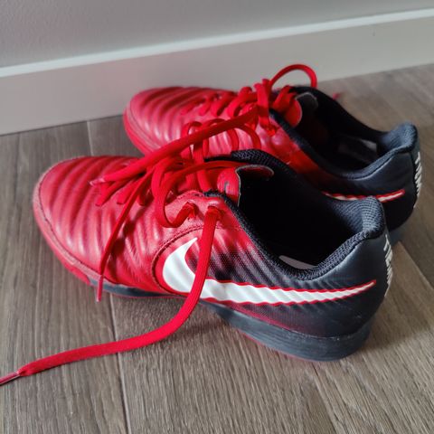 Nike, Tiempo X str 38.5, hallsko.