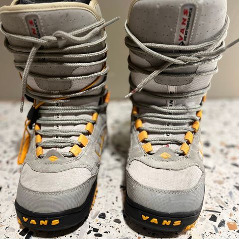 Selger superfine “Vans” snowboard boots tilsvarende 36