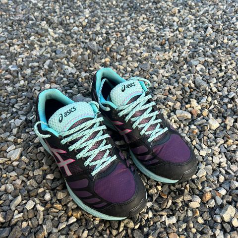 ASICS treningssko m/pigger