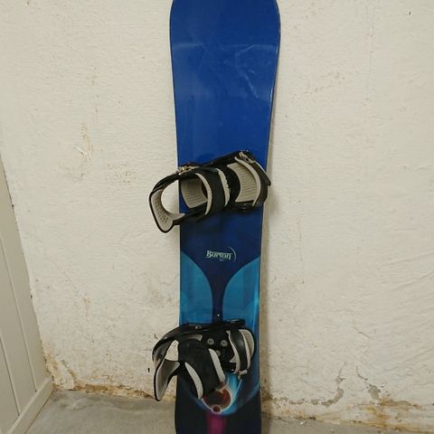 Pent Burton Cruzer snowboard, 151cm, med Burton bindinger