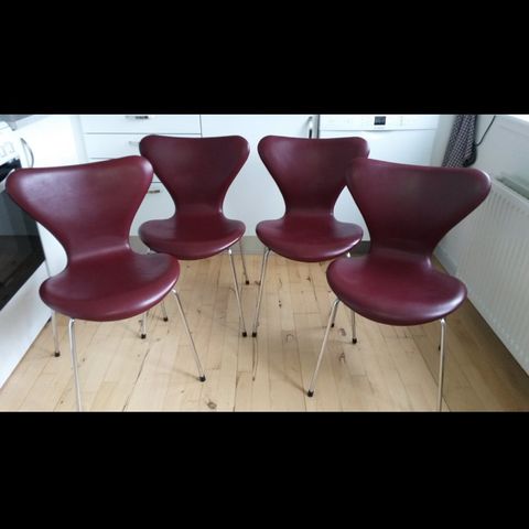 dansk design møbler- Fritz Hansen Arne Jacobsen 7’er stole