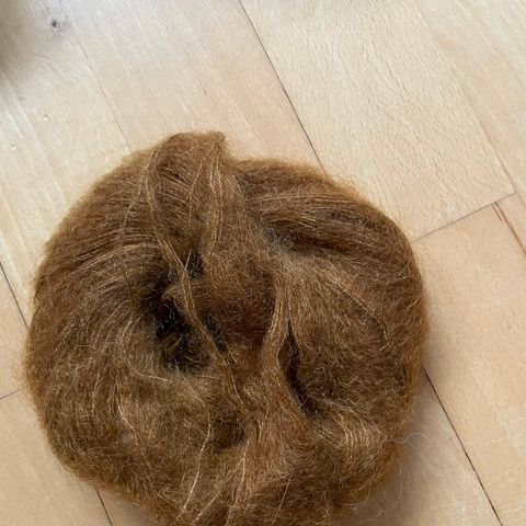 Tynn silk mohair Brunt sukker