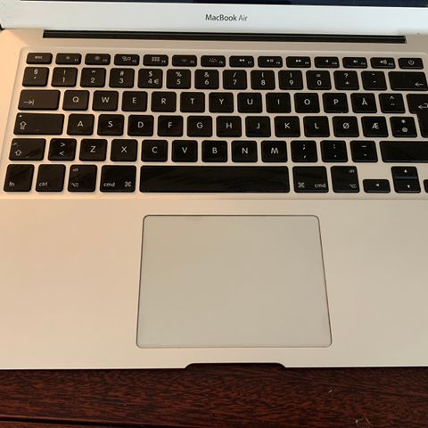 MacBook Air 13 - inch Early 2015 selges rimelig